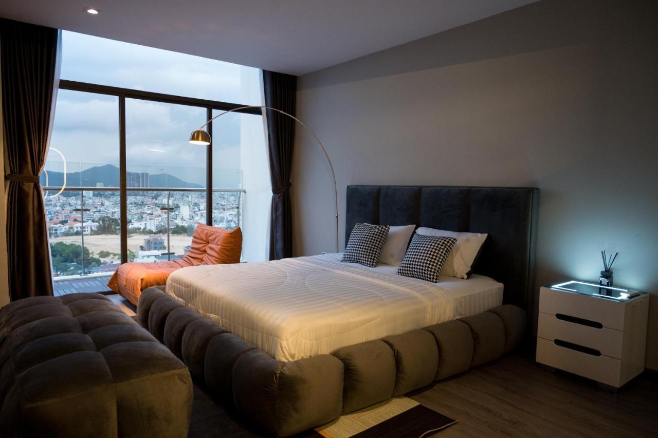 Bearbrick Homestay Near Beach, Csj Tower Apartment ブンタオ エクステリア 写真