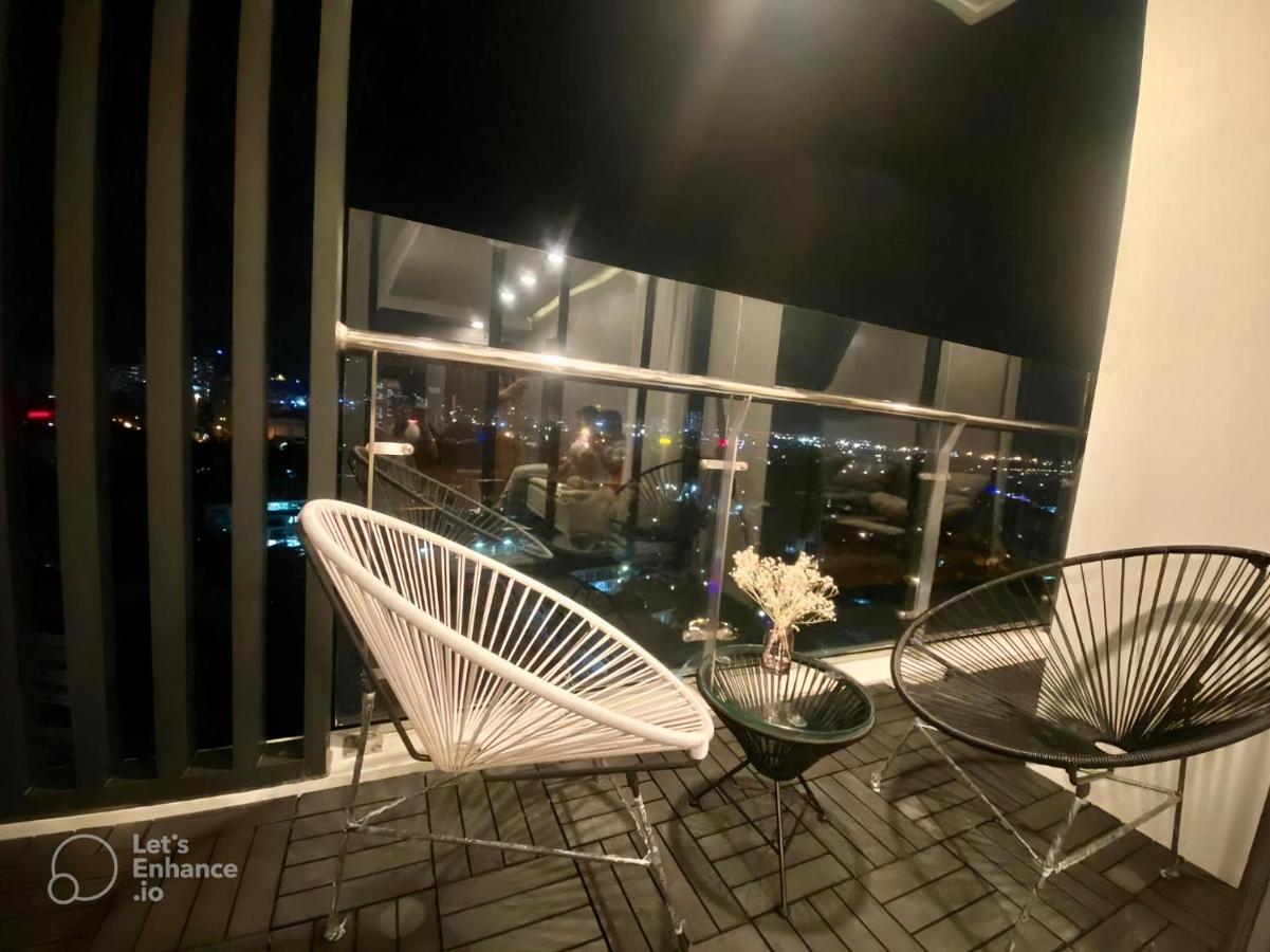 Bearbrick Homestay Near Beach, Csj Tower Apartment ブンタオ エクステリア 写真