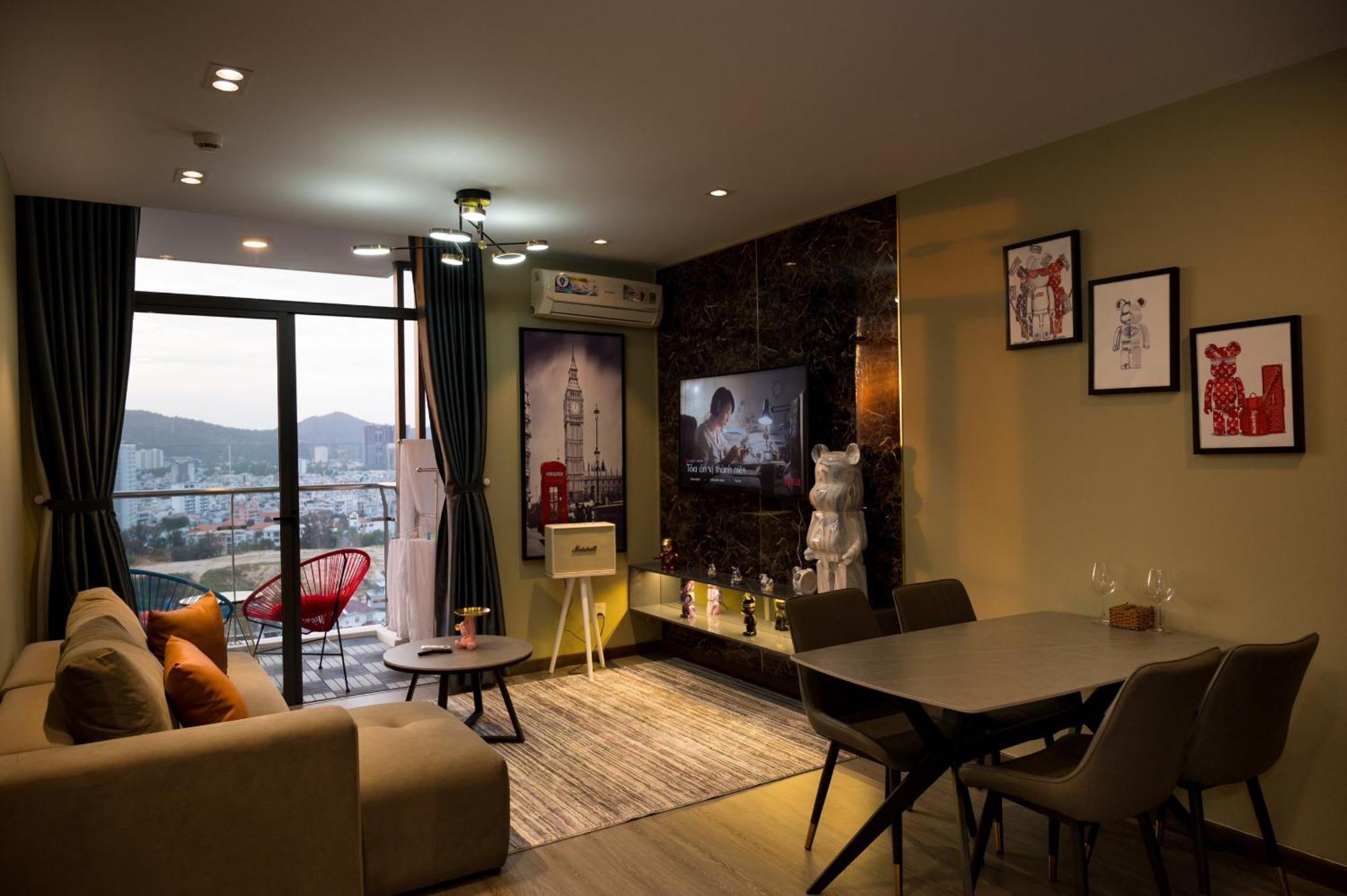 Bearbrick Homestay Near Beach, Csj Tower Apartment ブンタオ エクステリア 写真