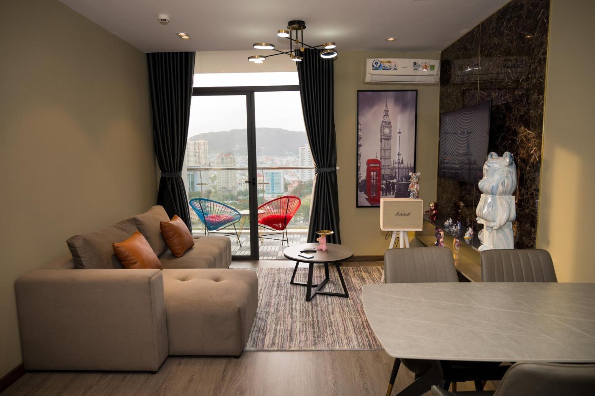 Bearbrick Homestay Near Beach, Csj Tower Apartment ブンタオ エクステリア 写真